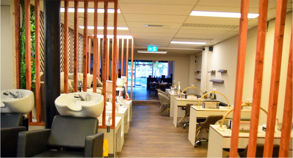 Premium Beauty Salon Interior1